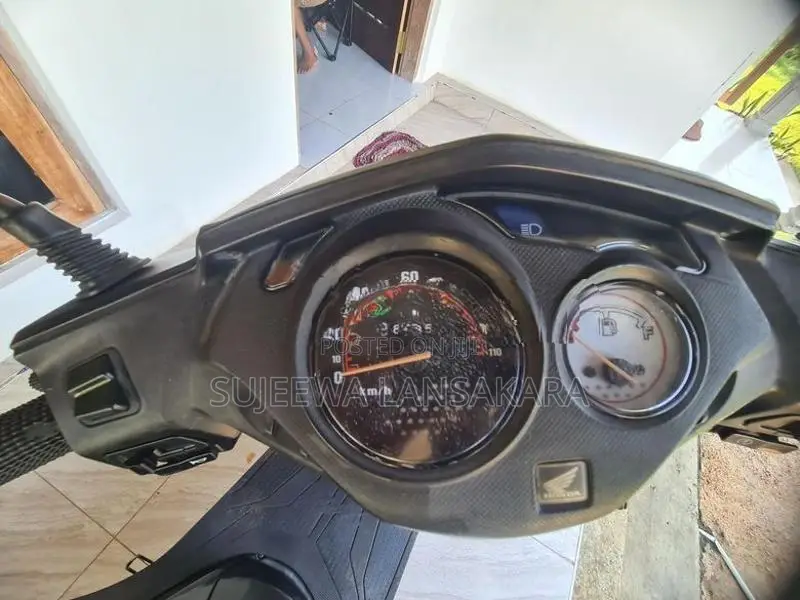 Honda Dio Deo bcv110 2016