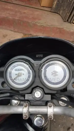Bajaj Platina 125 2012
