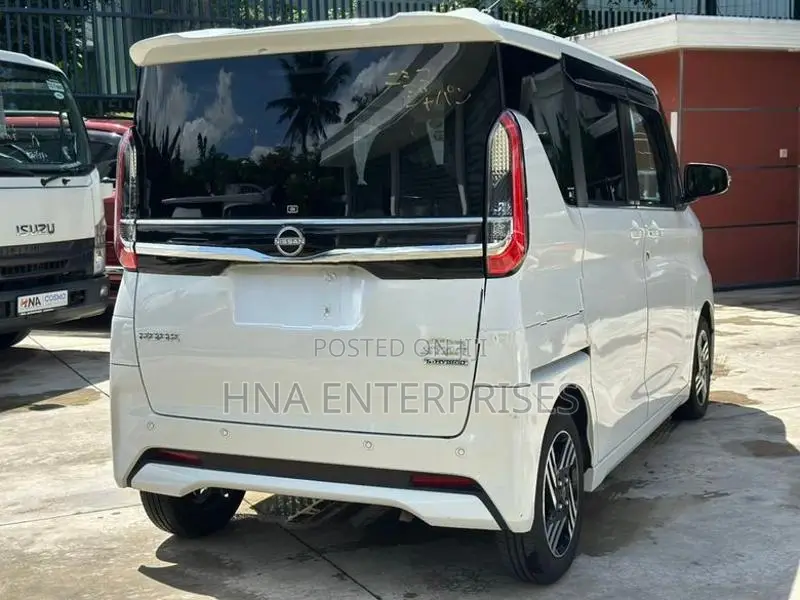Nissan Roox 2023