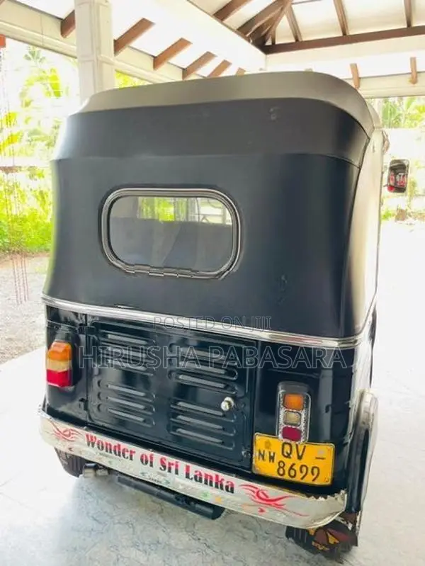 Bajaj RE 2010