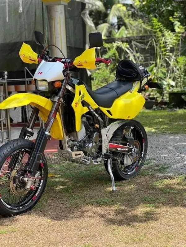 Kawasaki D Tracker 2005
