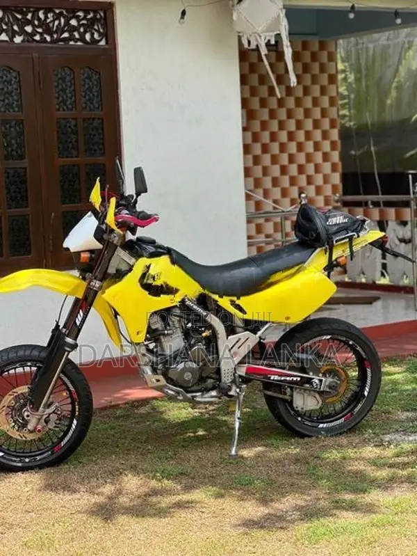 Kawasaki D Tracker 2005