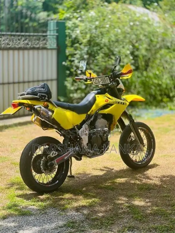 Kawasaki D Tracker 2005