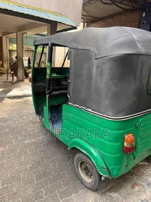 Bajaj RE 2002