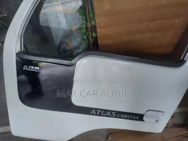 Nissan Atlas Yujin Door