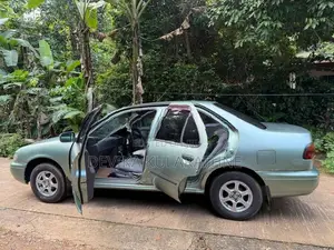 Nissan Sunny 1997