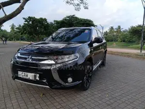 Mitsubishi Outlander NAVI PREMIUM PLUS 2016