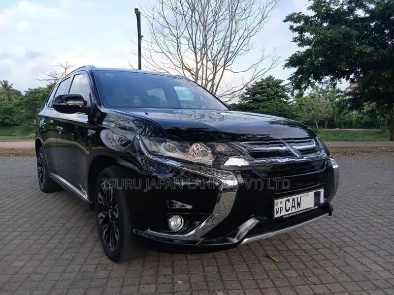 Mitsubishi Outlander NAVI PREMIUM PLUS 2016
