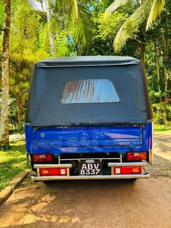 Piaggio Ape Auto DX 2025