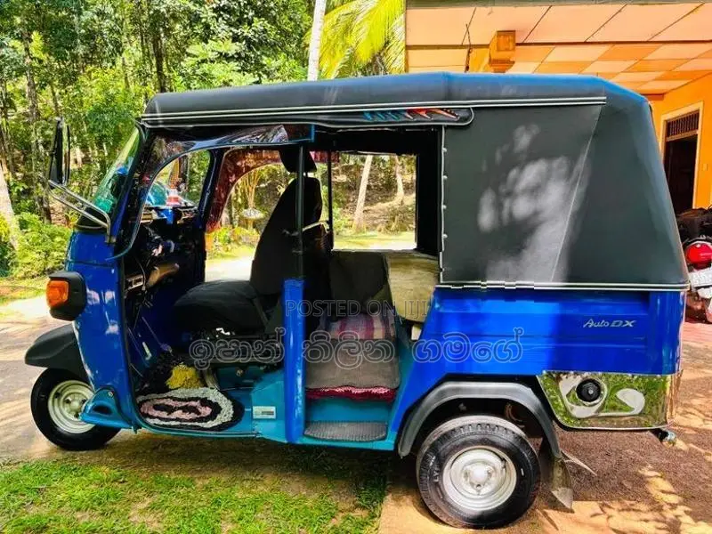 Piaggio Ape Auto DX 2025
