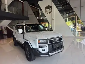 Toyota Land Cruiser Prado TRJ250 2025