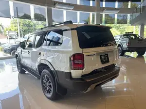 Toyota Land Cruiser Prado TRJ250 2025