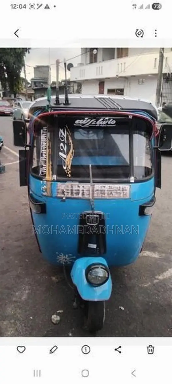 Bajaj RE 2004