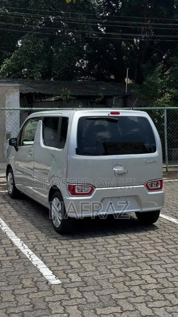 Suzuki Wagon R FX 2025