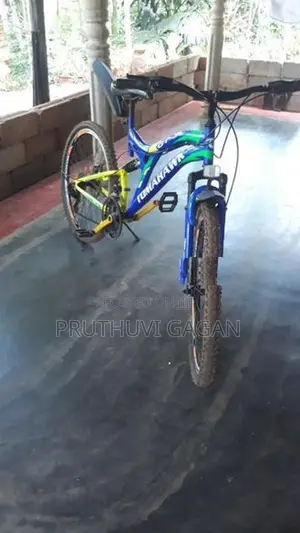 Tomahawk Motor Bike.