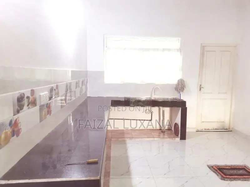 Rooms For Rent Two Girls Kottawa