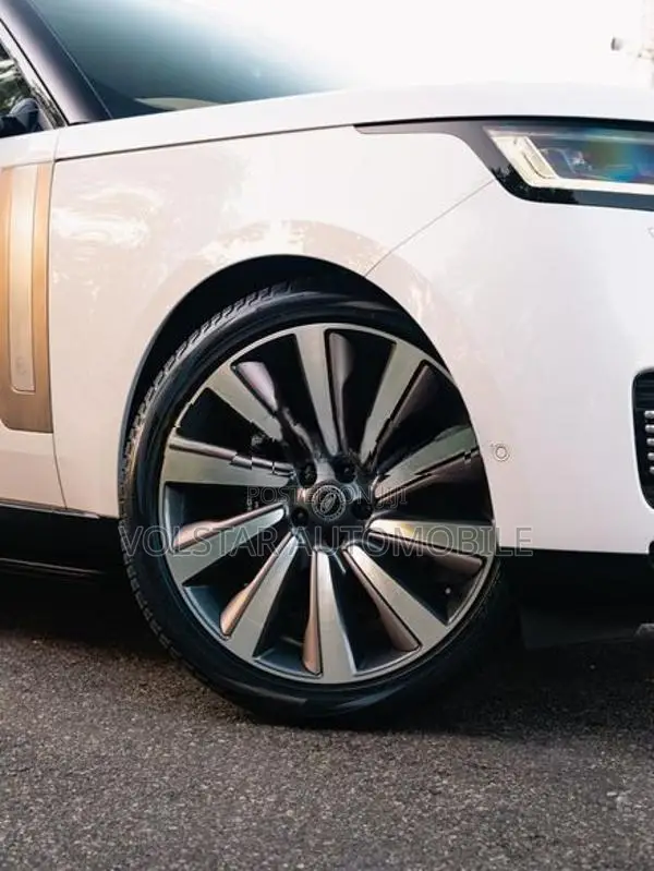 Land Rover Range SV 2025