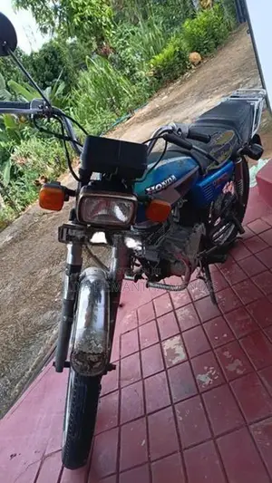 Honda CG125 1999