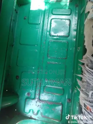 Bajaj RE 2015