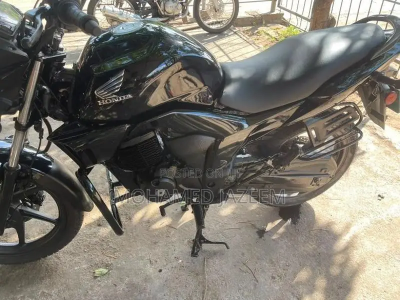Honda CB Unicorn 2015