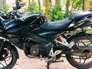 Bajaj Pulsar AS 150 2017