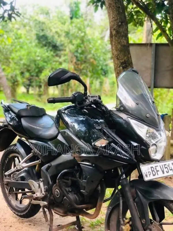 Bajaj Pulsar AS 150 2017