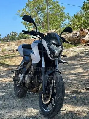 Bajaj Pulsar NS200 2014