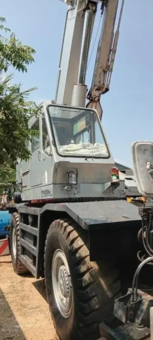KATO 25-Ton Crane