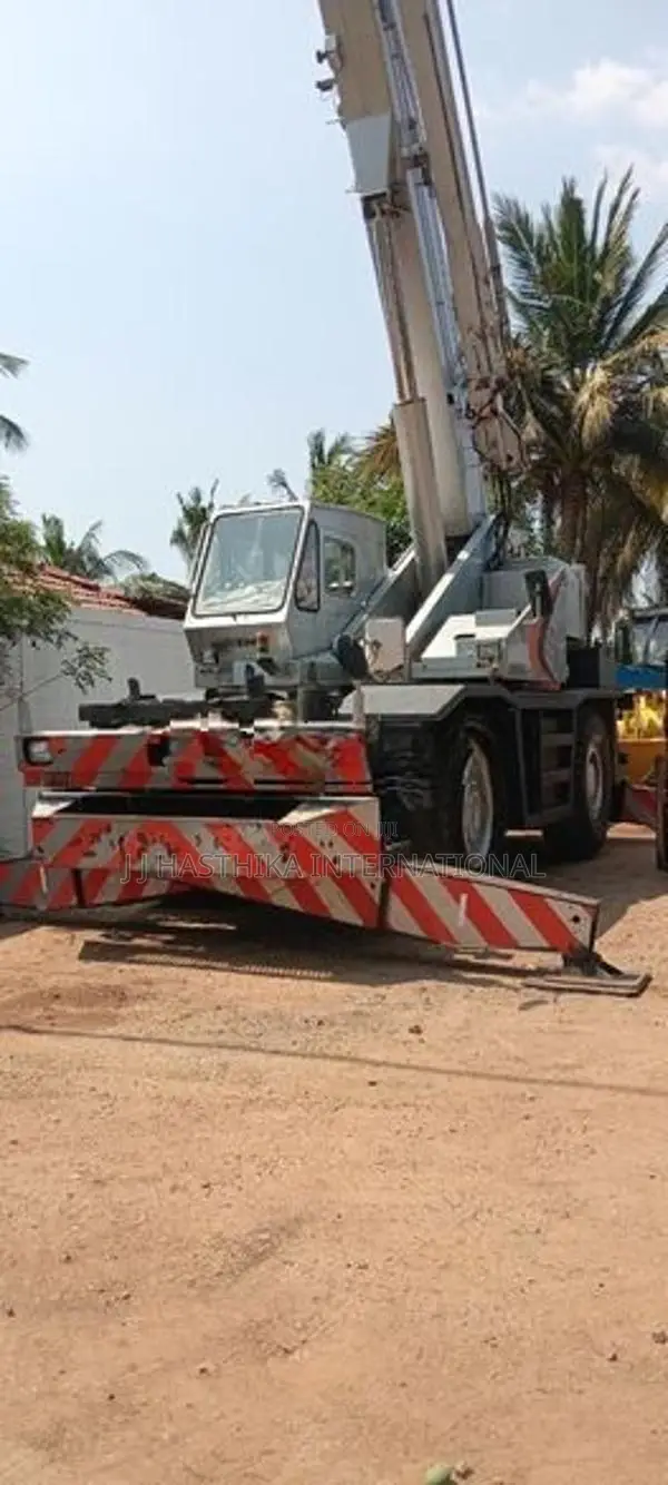 KATO 25-Ton Crane