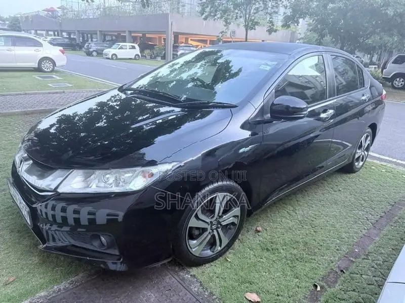 Honda Grace 2014