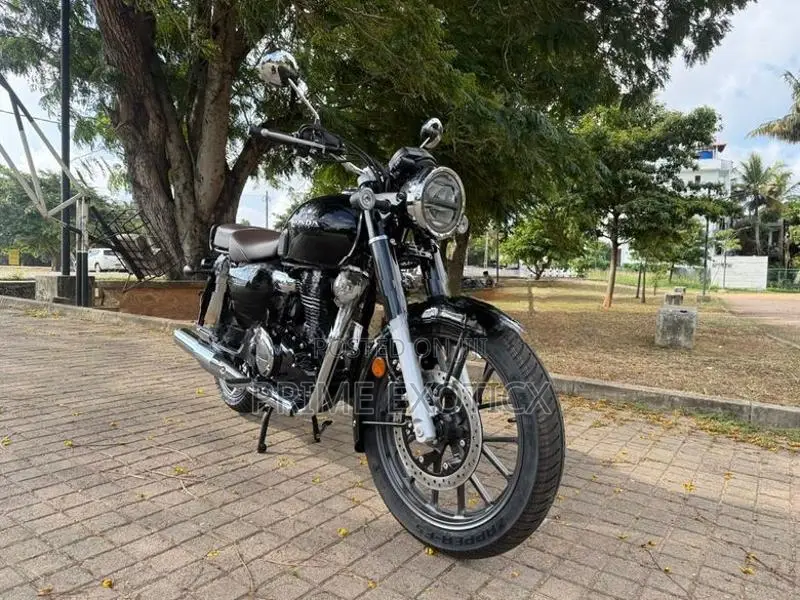 Honda CB350C DLX pro 2026
