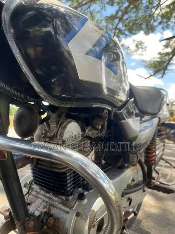 Bajaj CT100 2010