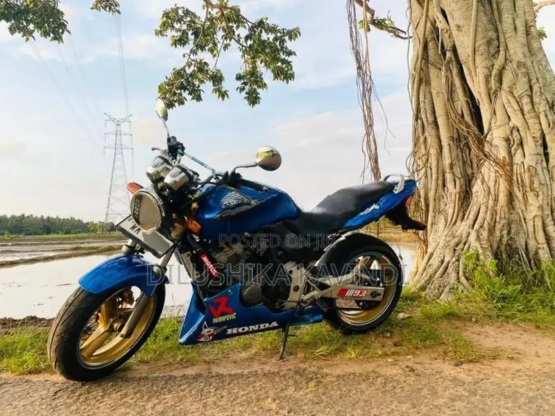 Honda Hornet 2011