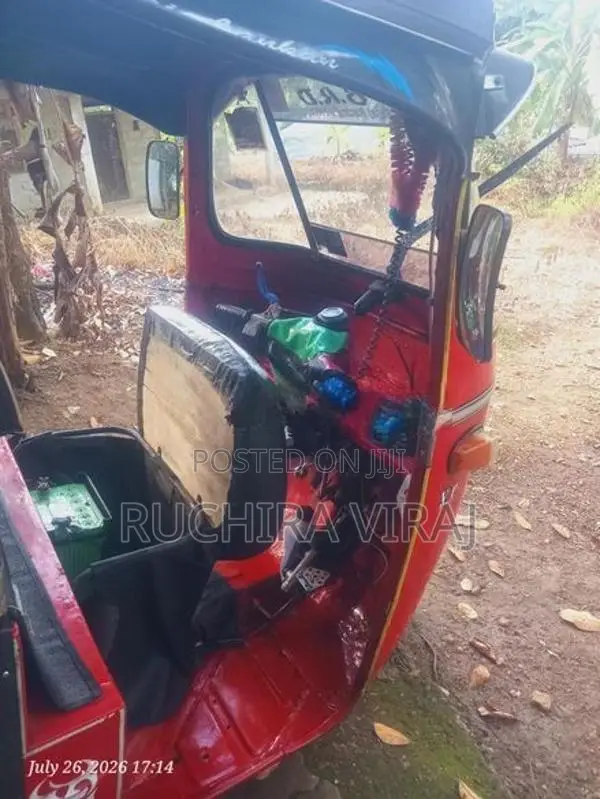 Bajaj RE 1996