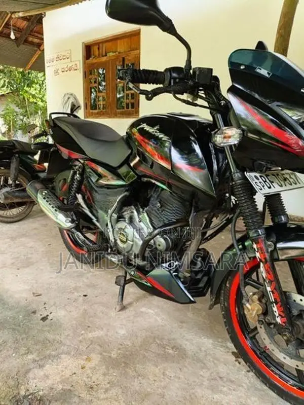 Bajaj Pulsar 150 2017