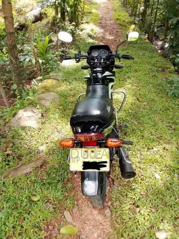 TVS Metro 2015