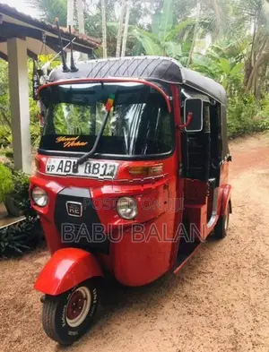Bajaj RE 2016