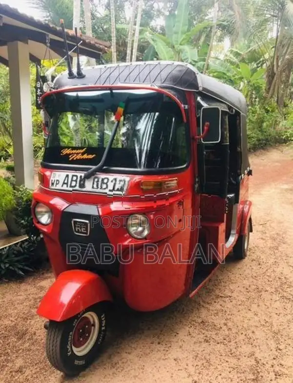 Bajaj RE 2016