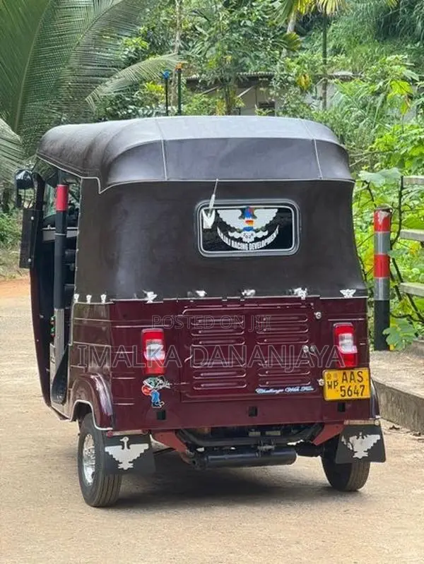 Bajaj RE 2014