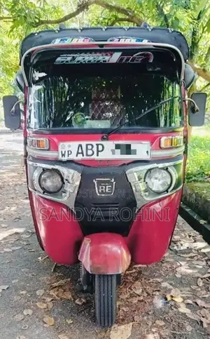 Bajaj RE 2017