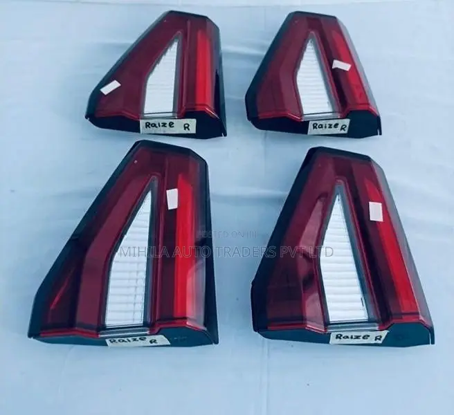 Toyota Raize Dicky Garnish Light
