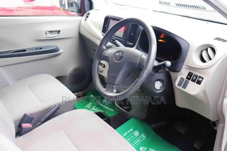 Toyota Pixis 2014