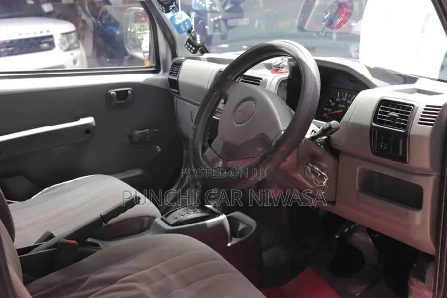 Mitsubishi Minicab 2006