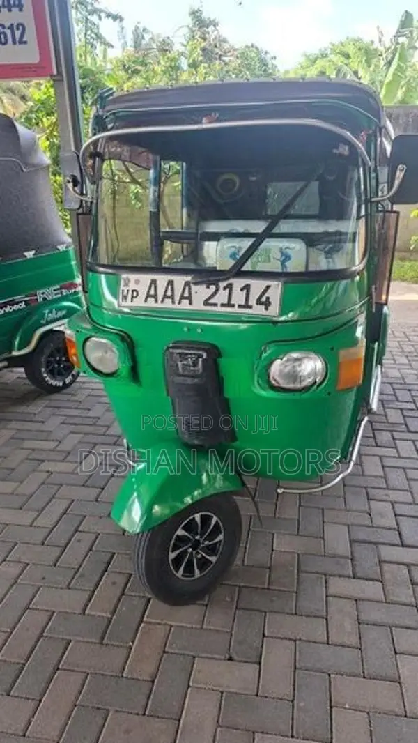 Bajaj RE 4strok 2012