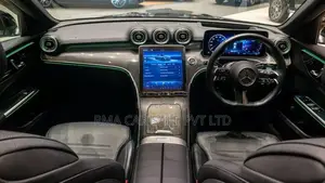 Mercedes Benz C200 AMG Premium Plus 2024