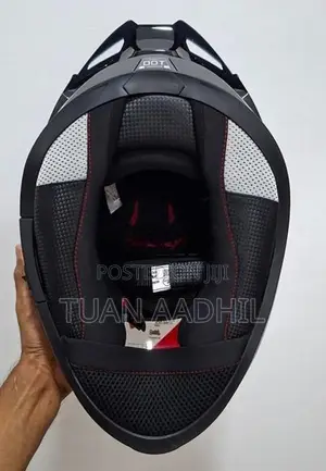 Axor Street Solid Black Helmet (M) Size