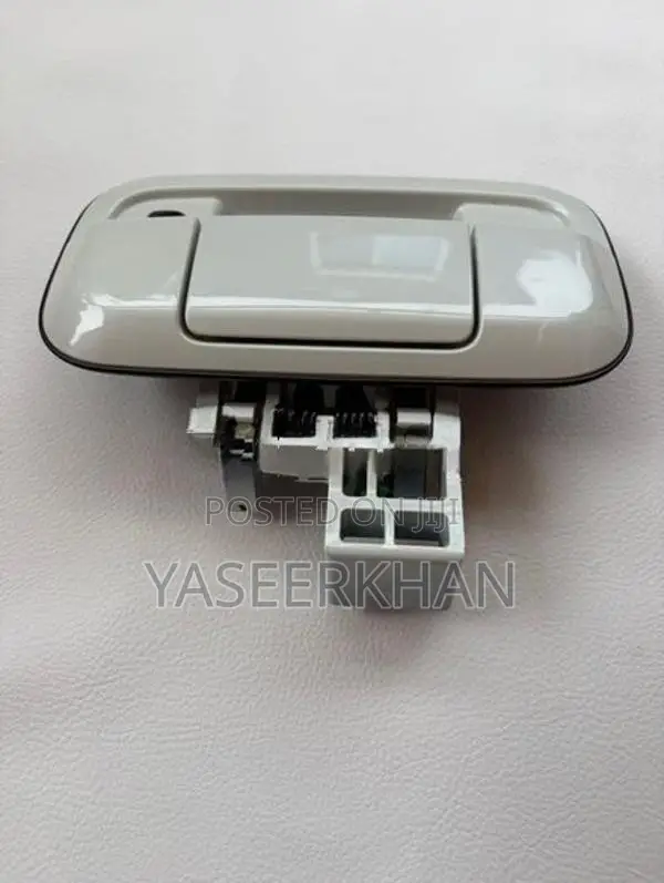 Suzuki Rear Door Handle - White Part Number: 8285A50M2 A