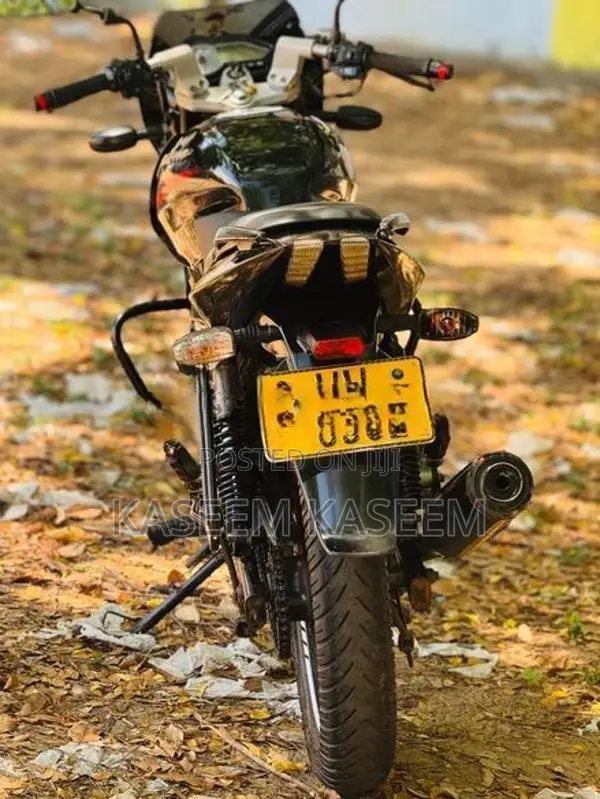 Bajaj Pulsar 180 2011