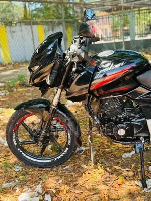 Bajaj Pulsar 180 2011