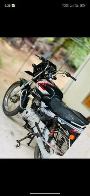 Bajaj CT100 2012